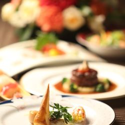 Ｌ&Ｌ　ホテルセンリュウの料理・ウェディングケーキ写真1枚目