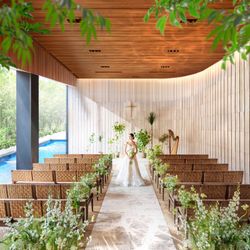 GW特典*ミシュラン10品豪華試食×緑の洗練チャペル演出&建築美*全館フル見学《1件目の見学限定！デザイナーズチャペル挙式料15万＆最旬揃うインポートドレス40万プレゼント♪》