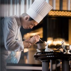 月末感謝祭\ホテル最上階の会場見学&限定の14大特典/国産牛の無料試食*水・光・緑煌めくチャペルでの挙式体験