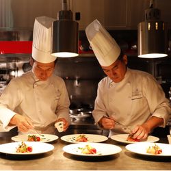 【一流シェフ×世界大会優勝パティシエ★コース試食】12大特典付