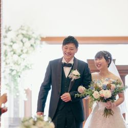 〔挙式+会食検討の方におすすめ〕挙式当日の写真やカラードレスがお得に♪