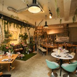 CAFE&WEDDING 22の披露宴会場・演出写真21枚目