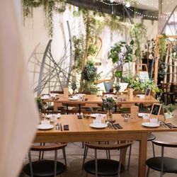 CAFE&WEDDING 22の披露宴会場・演出写真35枚目