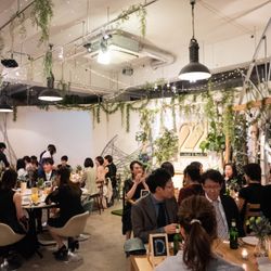 CAFE&WEDDING 22の披露宴会場・演出写真8枚目
