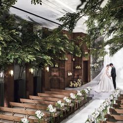 【平日限定フェア】都会の「緑と木漏れ日溢れるチャペル」を体験