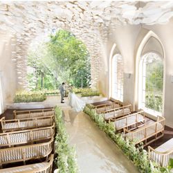 遂に完成！見学スタート◎ 駅徒歩5分 緑×自然美 光溢れる『新チャペル』