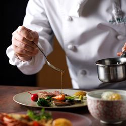 【平日来館でゆったり下見!】アフターヌーンティー付豪華4品試食