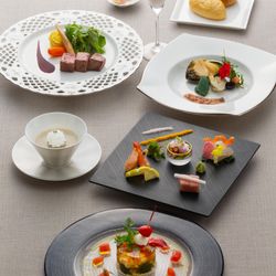 ＼組数限定／[シェフ特製4品]試食×感動チャペル×会場見学