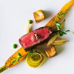 ＼豪華Amazonギフト12万円分＆145万特典／4万相当*黒毛和牛コース試食×ドレス試着