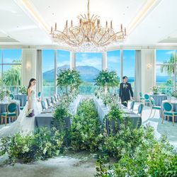 《ドレス試着＆豪華黒毛牛コース試食付き》海辺の大聖堂×貸切のオーシャンビュー絶景会場を見学！