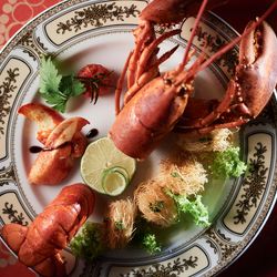 【伊勢海老×黒毛和牛】贅沢に食べ比べ無料試食!音楽堂チャペル×リゾート満喫フェア