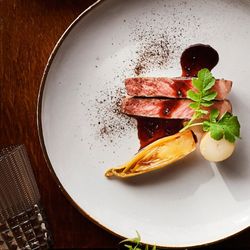 《1月限定★来館7.5万円特典》料理評価◎和牛試食×dress試着