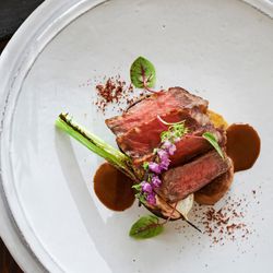 残1【日曜限定Premium★4万円コース試食】特上の黒毛和牛×フォアグラ試食！高評価の美食を堪能＆人気No.1演出体験