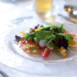 横浜市イギリス館の料理・ウェディングケーキ写真1枚目