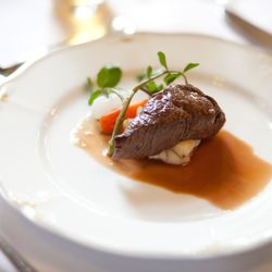 横浜市イギリス館の料理・ウェディングケーキ写真4枚目