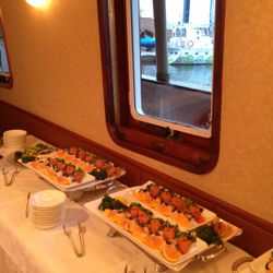 オーシャン・プリンセス号の料理・ウェディングケーキ写真3枚目