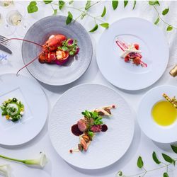 《料理重視★4万美食体験》駅直結*大聖堂×150万優待&アマギフ2万