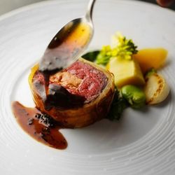 ＼料理重視◎／牛フィレ＆寿司*LIVE演出料理 ※来館特典ギフト付