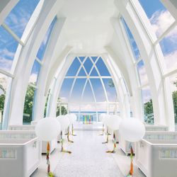 ザ レインボー チャペルの挙式会場・演出写真1枚目