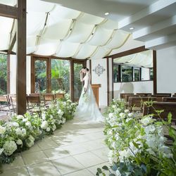 年末SPフェア【1件目見学なら挙式プレゼント!】光×緑×邸宅のチャペル見学