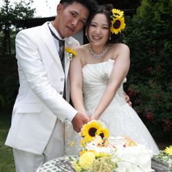 明野ひまわり畑 サンフラワーチャペルの披露宴会場・演出写真9枚目