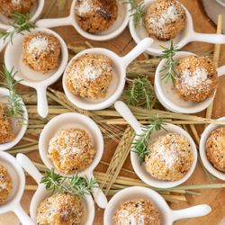 泊まれる公園 INN THE PARKの料理・ウェディングケーキ写真3枚目