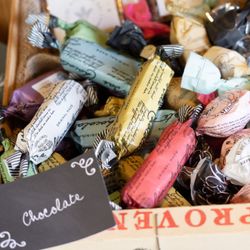 Restaurant L'OASIの料理・ウェディングケーキ写真2枚目