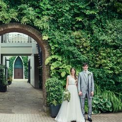 平日限定◆貸切見学&130万優待◆歴史ある森の教会×上質おもてなし体験*和牛&スイーツ試食付き~大人花嫁の貸切ウエディング相談会~