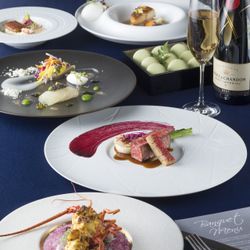 ストリングス ウエディングヒルズの料理・ウェディングケーキ写真4枚目