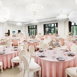 ラフィネ・マリアージュ迎賓館の披露宴会場・演出写真1枚目