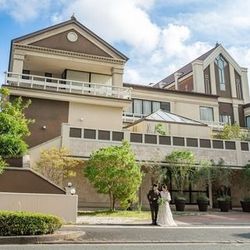 「駅チカ×絶品料理で、ゲストが喜ぶ結婚式を賢くお得に」