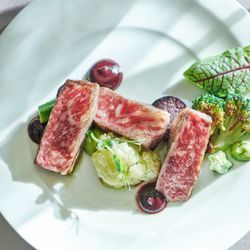 \4万ギフト&150万特典/貸切リゾート邸宅×特選牛&雲丹試食