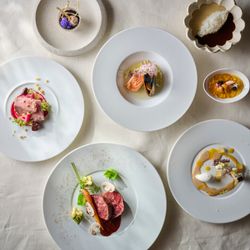 残席1組様*【千葉県1位受賞の料理グレードアップ特典】料理満足度◎歴史紡ぐ大聖堂×口コミ好評美食堪能◆1軒目来館3.5万円特典