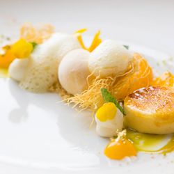 ラ・フェット ひらまつの料理・ウェディングケーキ写真6枚目