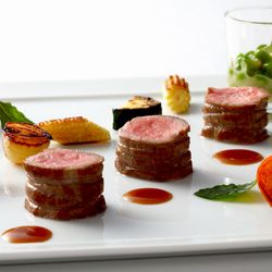 ラ・フェット ひらまつの料理・ウェディングケーキ写真11枚目