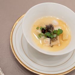 ストリングス ウエディングヒルズの写真1枚目