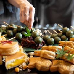 ザ・マグナス東京の写真1枚目