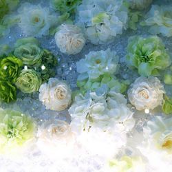 この式場のチャペルの決め手となったガラスの床とスワロフスキーの輝き