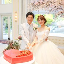 ケーキ周りの装花、ナイフの装花、私たちは節約しました!笑
ケーキ周りの装花は自分で前日お花屋さんでかすみ草を購入して飾ってもらいました💐