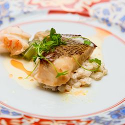 ストリングス ウエディングヒルズの写真1枚目