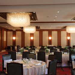 綱町三井倶楽部の写真1枚目