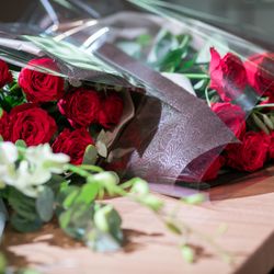 花束贈呈はバラの花束に。
会場提携のUIさんにお願いしました。