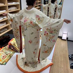 タカミブライダル 色打掛 3着目