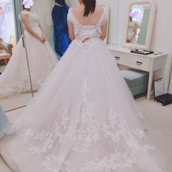 ふんわりとても可愛いドレス。
ちょっと私には若すぎる