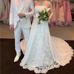 ドレス試着👗@Amtteliebe

今回は彼も一緒に試着
真っ白のタキシードと
総ビジューのAラインドレス
