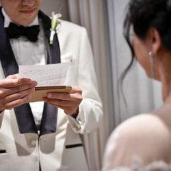 サプライズで「Open when letters 」をプレゼント。
結婚式当日から10周年記念まで、色んなシチュエーションの時に読んでもらうお手紙たちです!