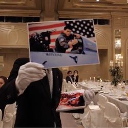 卓ごとに映画の名ポーズ！各卓BGMも合わせて変わります♪