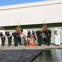 中庭はガラリと雰囲気を変え格好良さを重視しました。