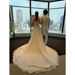 ドレス試着👗@Amtteliebe
写真では伝わらないのが残念やけど、
すっごいキラキラしてて華やか✨