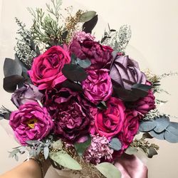 自由が丘のecseriさんで作りました♫
ゴールドのかすみ草がいい仕事しててお気に入り♡